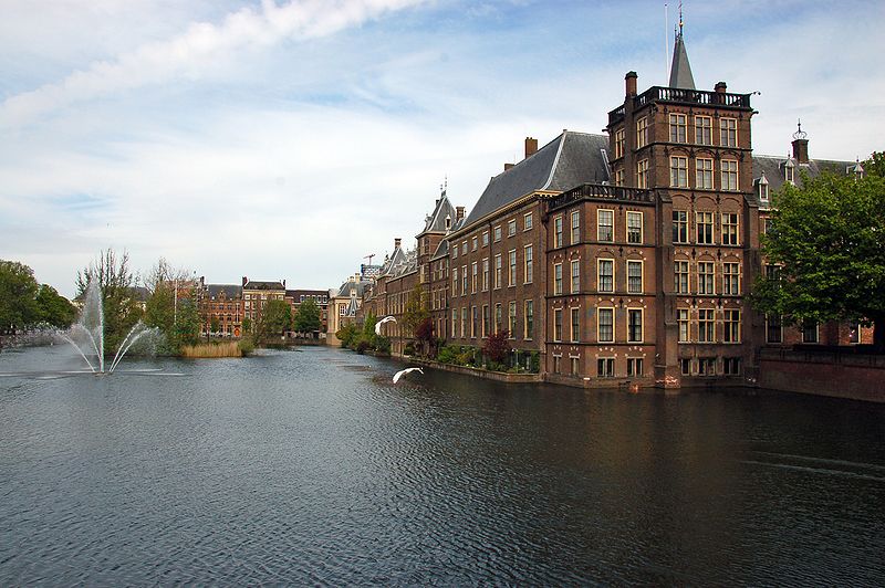 hofvijver met eerste kamer