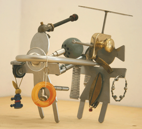 manvrouwrelatie (zijaanzicht, 2005 ~ 20 x 15 x 15 cm ~ constructie van gemengde materialen)